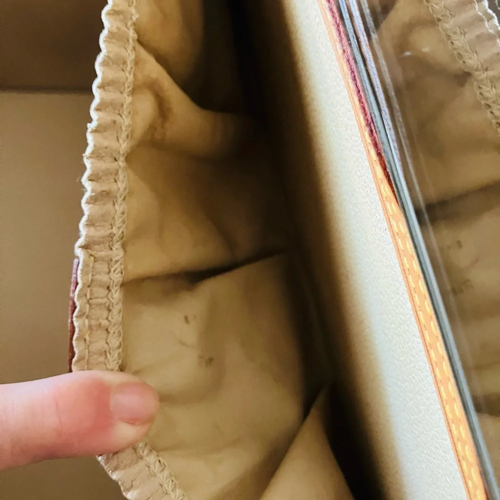 Louis Vuitton Monogram Brown Vanity Case with Gold Chain Strap - Picture 7 of 16